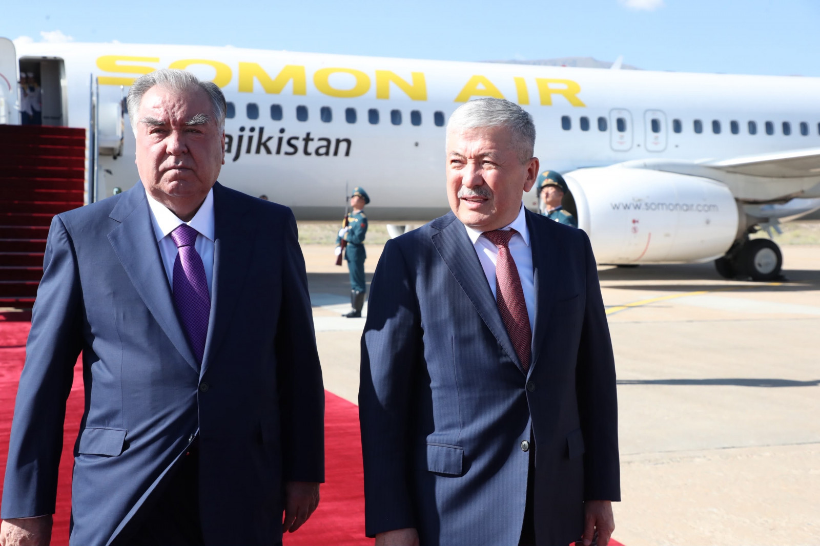 Президент Таджикистана Эмомали Рахмон прибыл в Кыргызстан