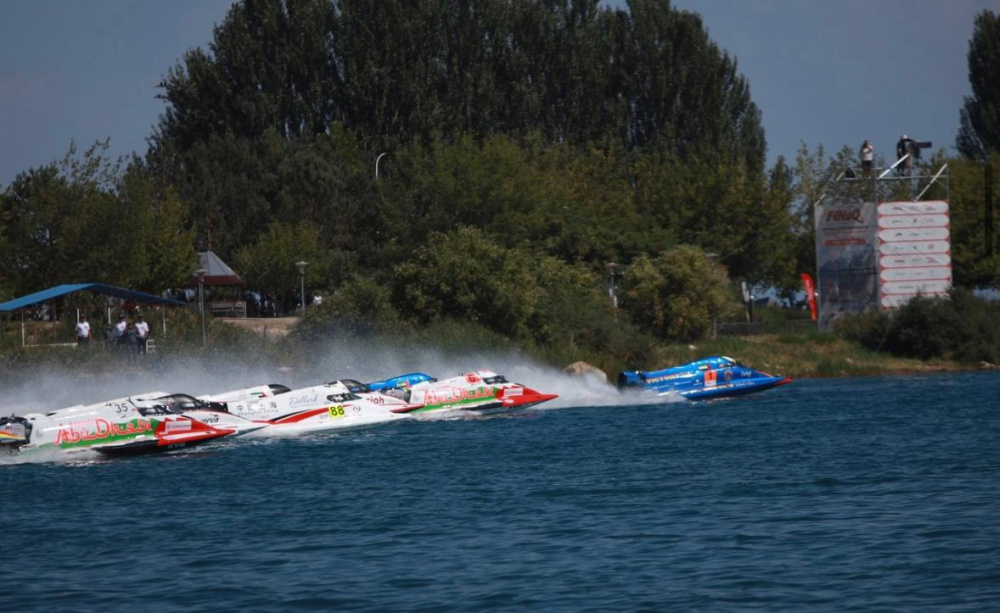 Cтартовал главный гоночный день F1 H2O (фото и видео)