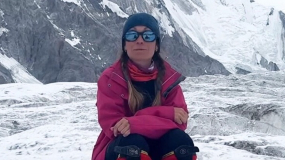 В МЧС Кыргызстана рассказали, почему затруднен спуск тела альпинистки Наговицыной