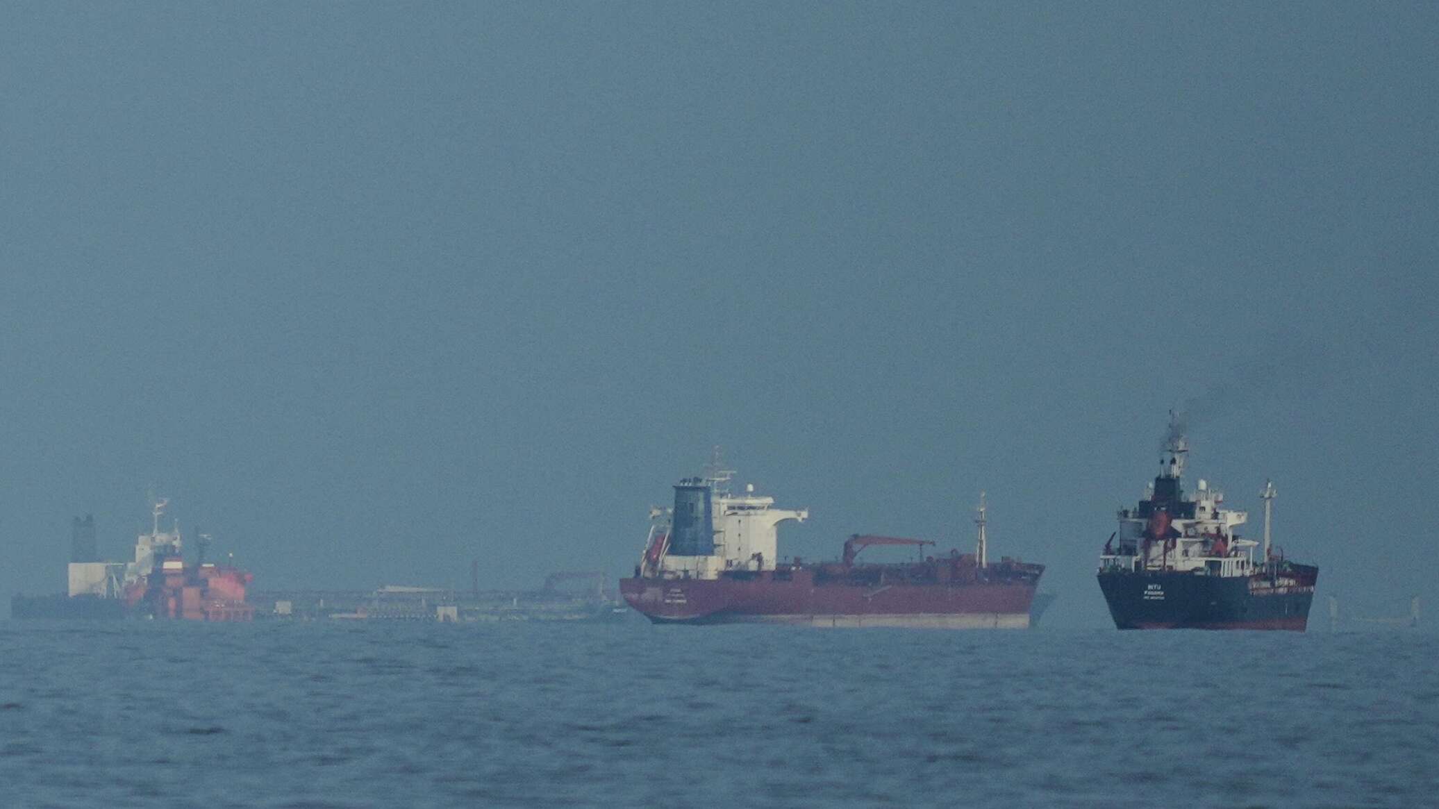 США готовятся к захвату связанных с Ираном танкеров в международных водах — СМИ