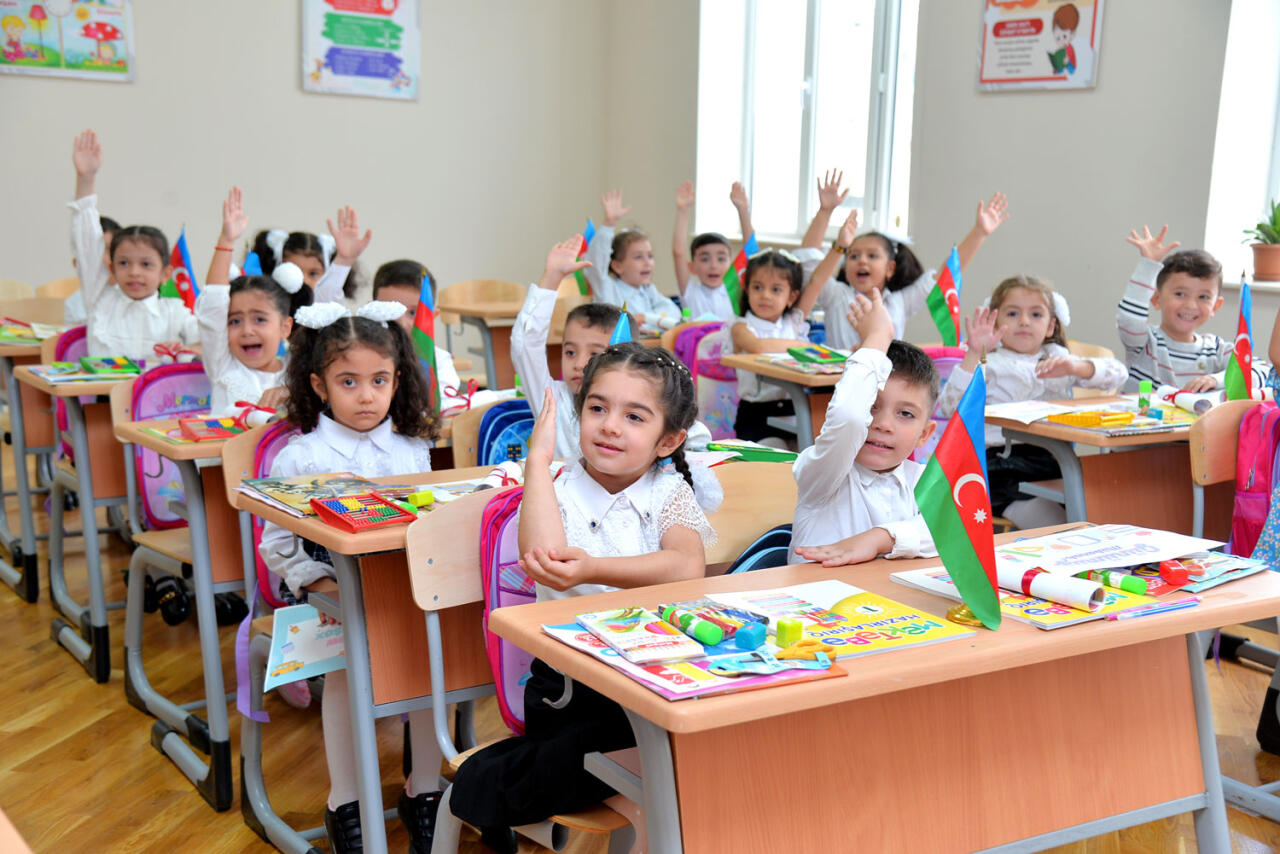 Paytaxtda 90 minə yaxın şagird orta məktəbi bitirir