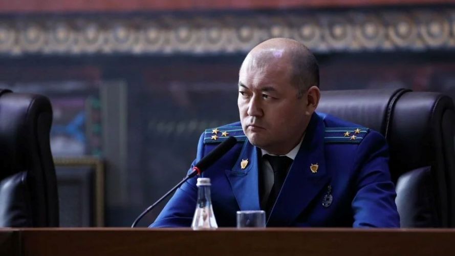 Putin awards Order of Friendship to Prosecutor General of Kyrgyzstan