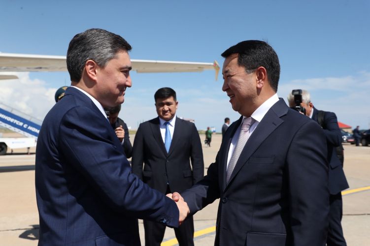 Prime Minister of Kazakhstan arrives in Kyrgyzstan to attend EIC meeting