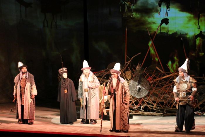 Бүгүн Кыргыз драма театры «Төлгө» спектакли менен театралдык сезонун жабат