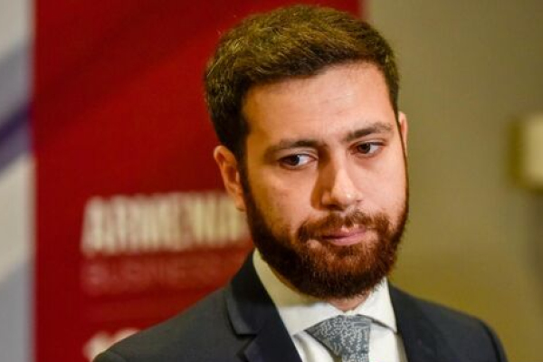 Армения рассказала, когда рассчитывает на открытие границы с Азербайджаном
