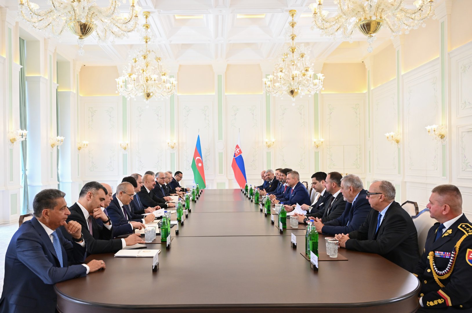 В Шуше состоялась встреча Президента Ильхама Алиева с Президентом Словацкой Республики в расширенном составе (ФОТО)