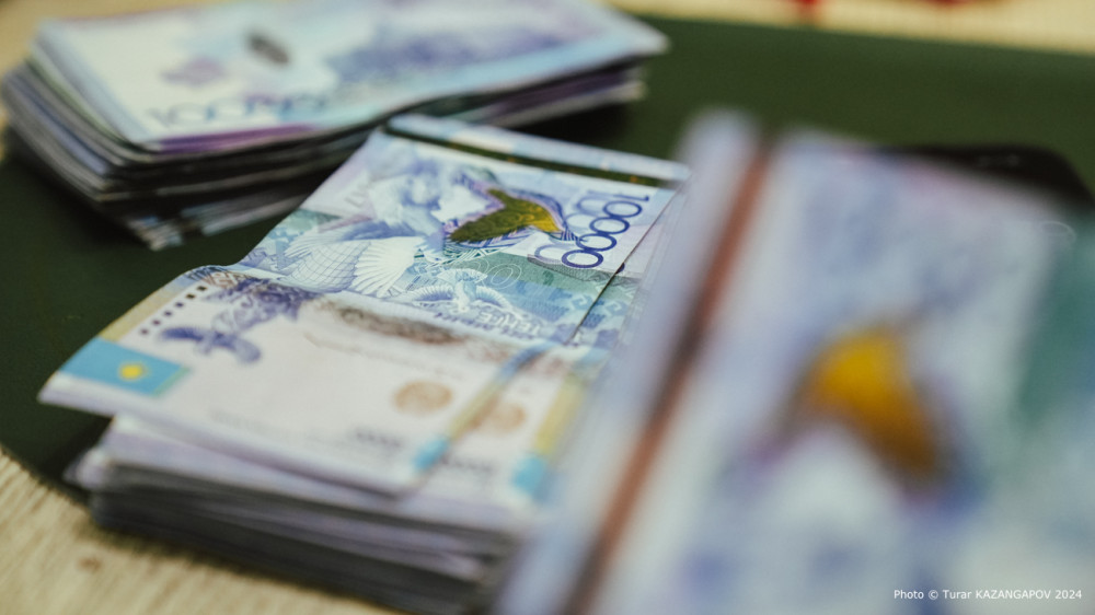 Вымогательство и взятки чиновникам - схему на 200 миллиардов раскрыли в Казахстане