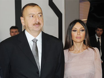 Президент Ильхам Алиев и Первая леди Мехрибан Алиева подписали некролог в связи с кончиной Народного поэта Наримана Гасанзаде