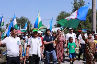 Воспевание национальной гордости и сплоченности