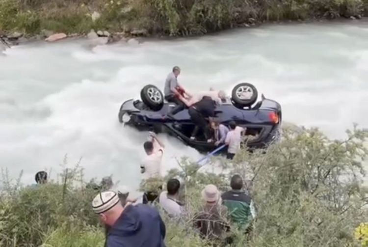 Car with passengers plunges off cliff into water in Alamedin Gorge