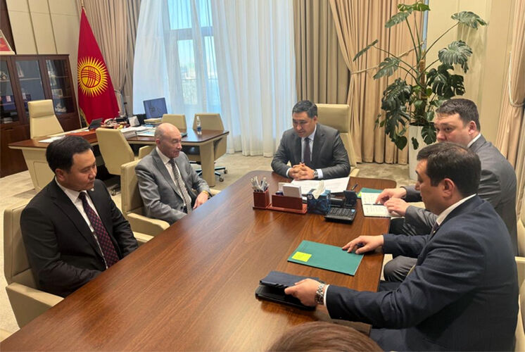 Russia's chief transplant surgeon performs liver transplant in Bishkek