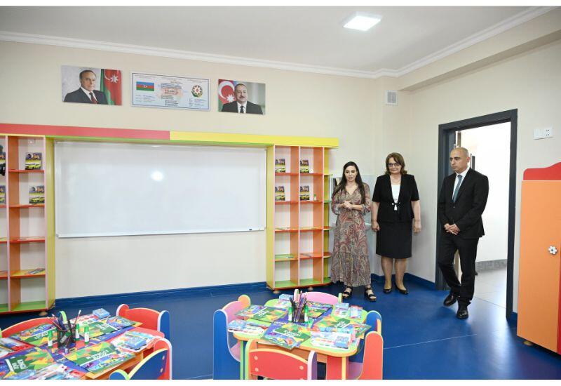 Heydər Əliyev Fondunun vitse-prezidenti Leyla Əliyeva Yevlaxda məktəb binasının açılışında iştirak edib