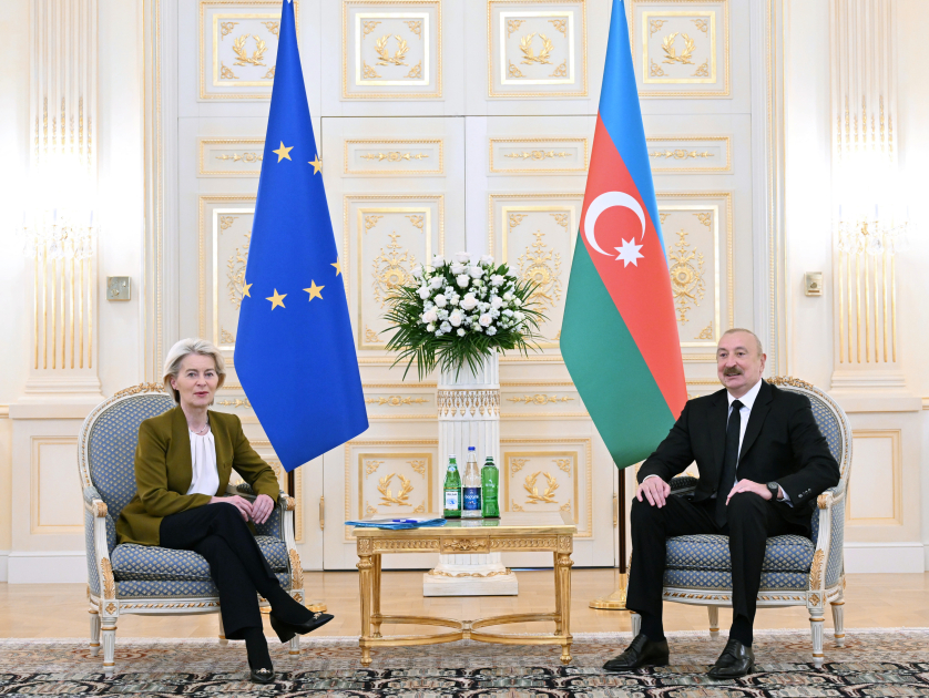 Состоялась встреча Президента Ильхама Алиева с президентом Европейской комиссии в формате «один на один» (ФОТО)