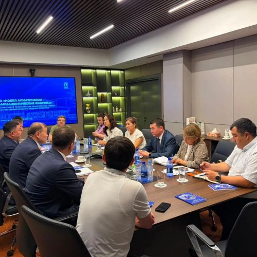 Kyrgyzfarmatsiya delegation discusses centralized drug procurement in Kazakhstan