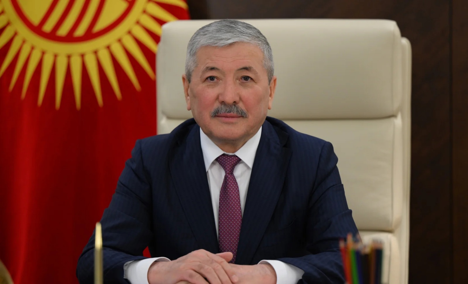 Адылбек Касымалиев поздравил спасателей страны с профессиональным праздником