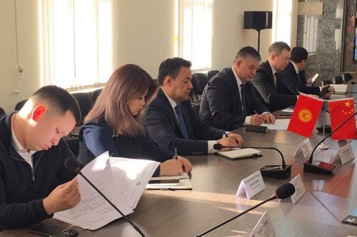 Китайская компания рассматривает возможность инвестиций до $1 млрд в ВИЭ-проекты в Кыргызстане