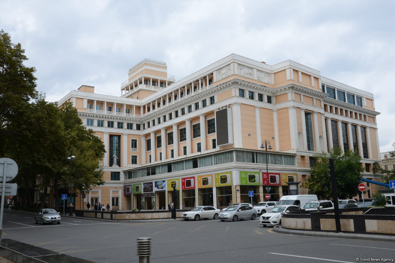 Директор Киноцентра Низами покинул должность