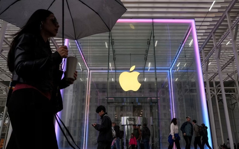 Apple accuses OpenAI of using stolen trade secrets to create its upcoming AI gadgets in new lawsuit