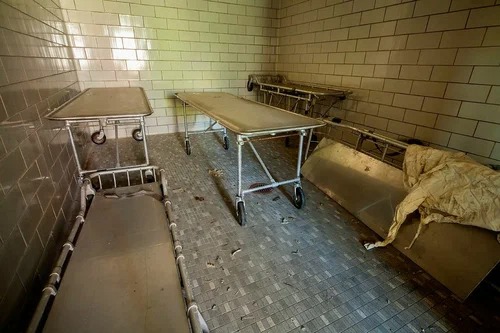 Невостребованные трупы граждан хотят отдавать вузам и научным организациям. Законопроект поступил на рассмотрение в Жогорку Кенеш