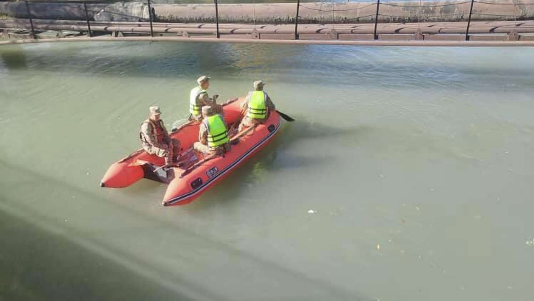 Под Бишкеком Hyundai Sonata упала в БЧК — водителя ищут третий день