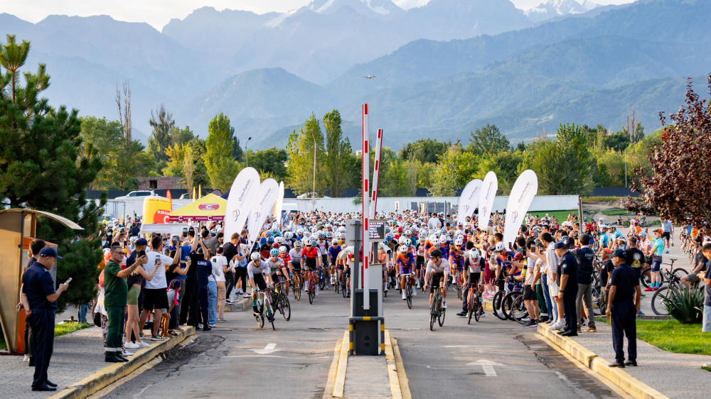 Пока город спал: как прошёл международный Gran Fondo в Алматы