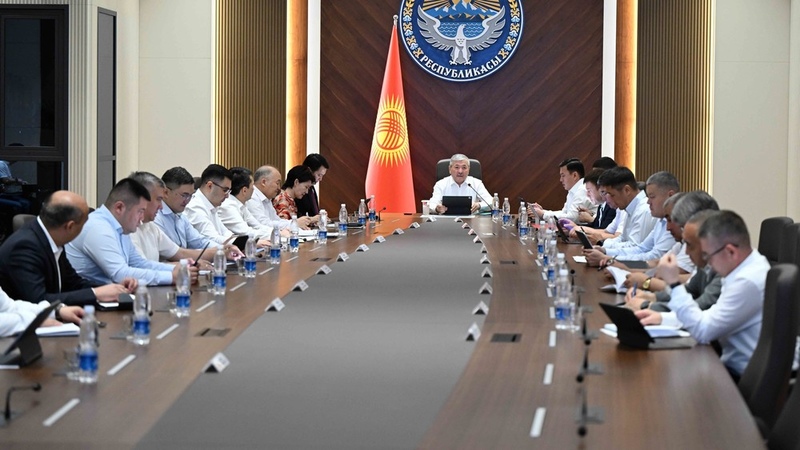 Cabinet Chairman praises top-performing ministers, announces expansion of "Open Cabinet" initiative
