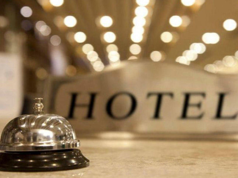 Hoteldə ürəyi dayanıb