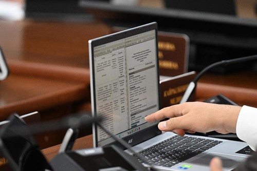 Госбанки КР прекратили отношения с более чем 130 компаниями из-за санкционных рисков, - Минэкономики