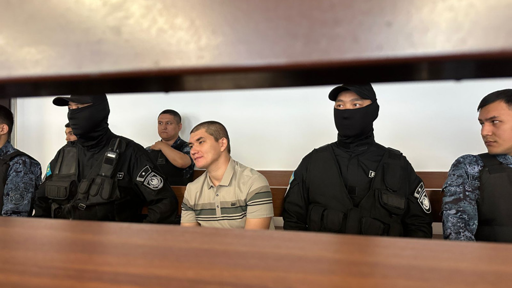 Мать Сарсемалиева рассказала в суде о семье, болезни невестки и конфликтах