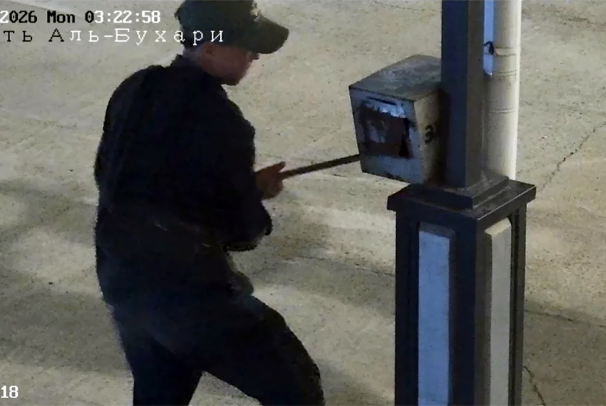 Ночью вскрыл садака-бокс: в Кадамджае задержали 19-летнего парня