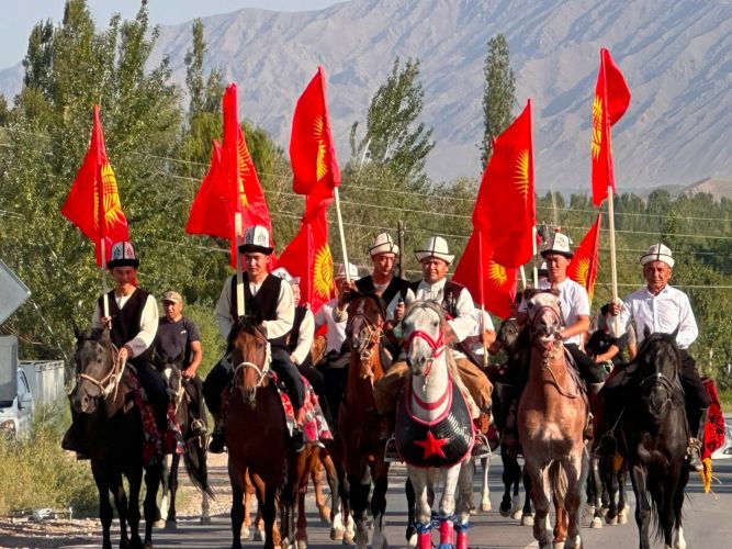 Caravan of Unity making its way through Batken region as part of WNG
