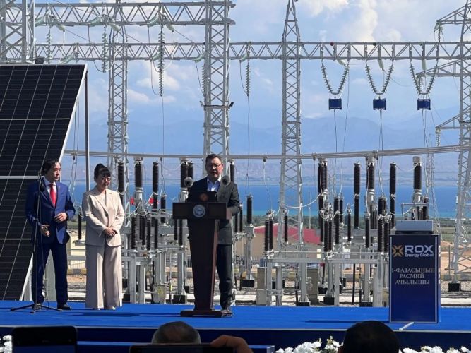 President of Kyrgyzstan launches solar power plant in Issyk-Kul region