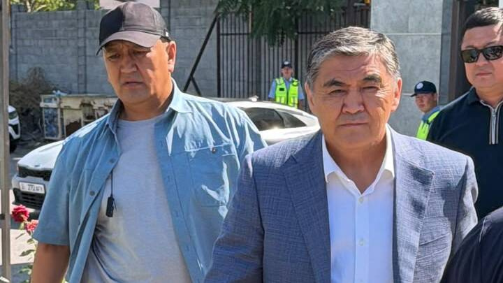 "Дело 75". Камчыбек Ташиев не ответил на вопросы журналистов. Дважды (видео, обновлено)