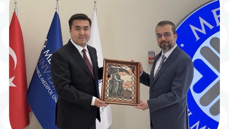 Consul General of Kyrgyzstan in Istanbul discusses cooperation in education with Rector of Istanbul Medipol University