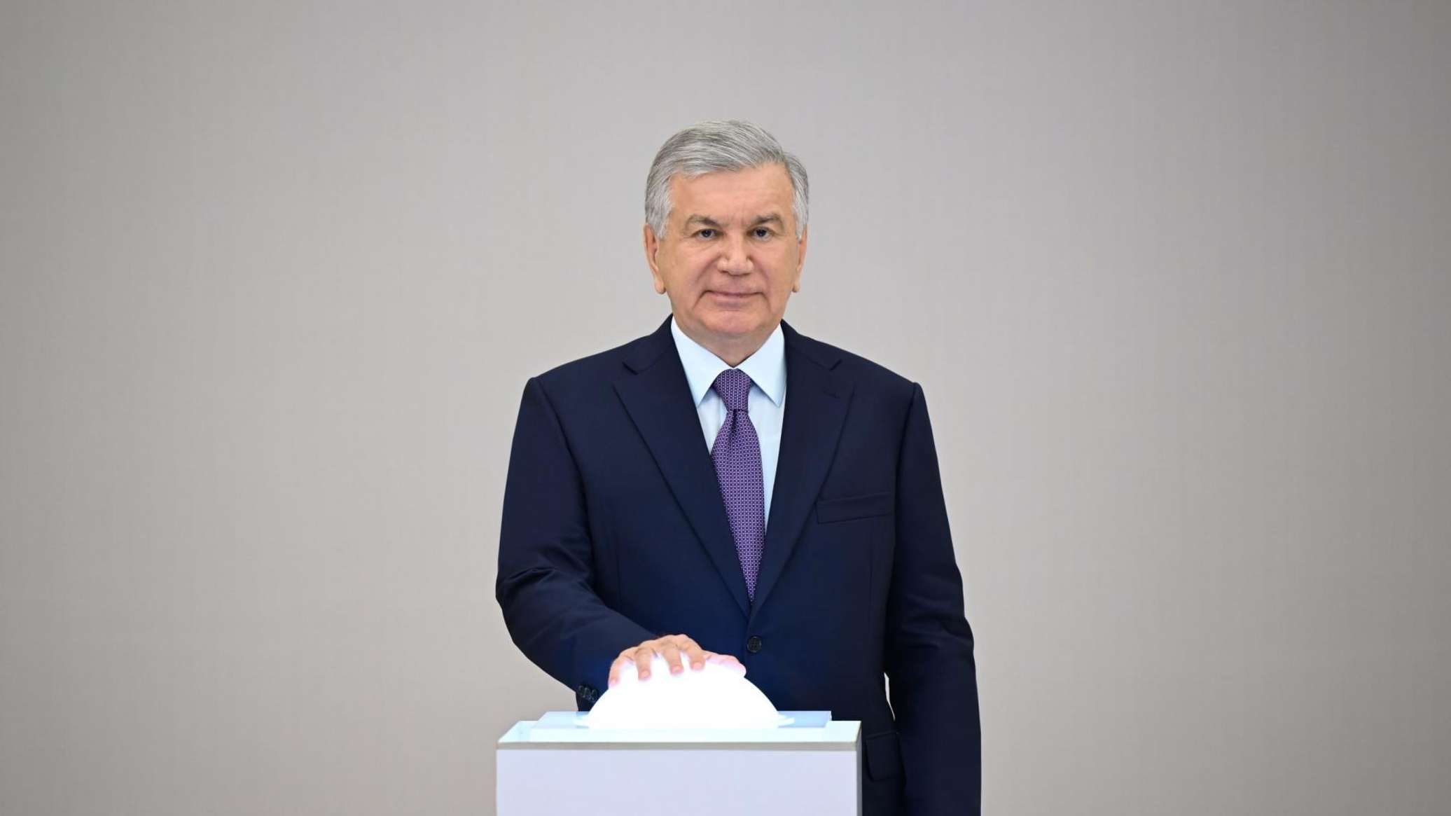 Президент Узбекистана в Хиве ввел в строй 12 проектов стоимостью $176 млн
