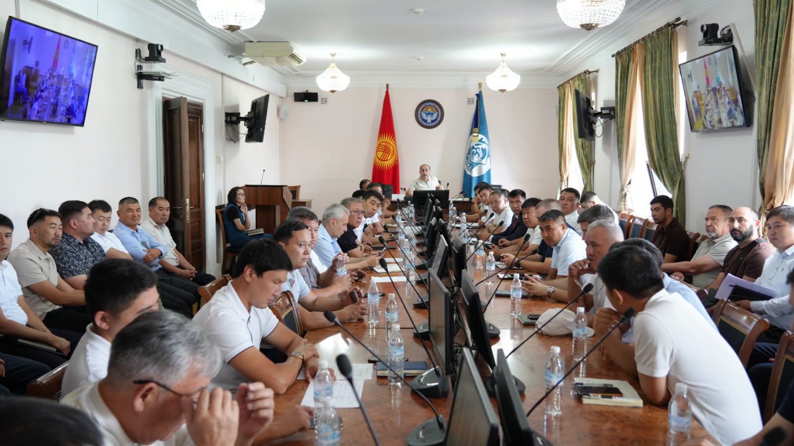 Мэрия Бишкека пригрозила подрядчикам санкциями за срыв дорожных работ