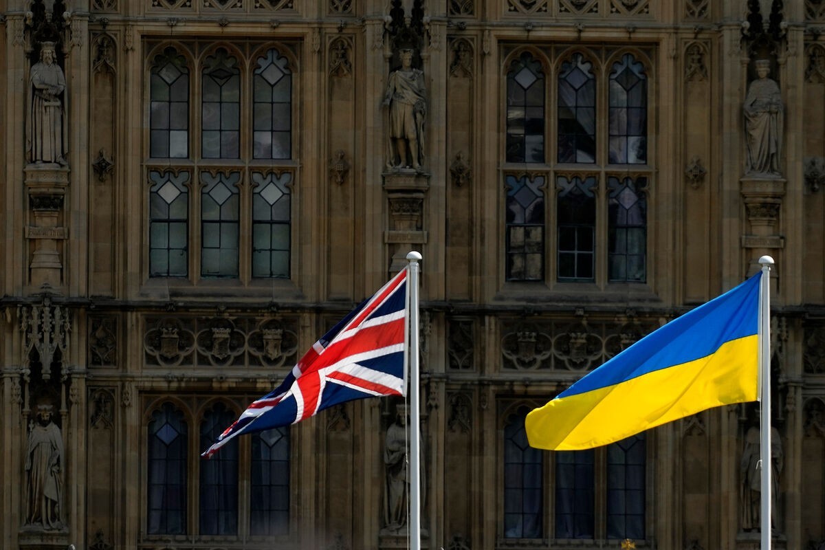 Лондон перечислил Киеву $1 млрд из активов РФ