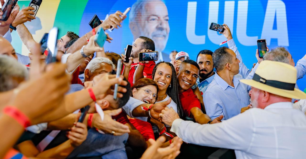 Braziliyada Lula da Silva dördüncü prezidentlik müddəti uğrunda mübarizəyə başlayır