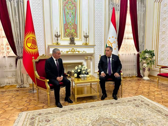 Heads of Batken and Sughd regions discuss security and trade