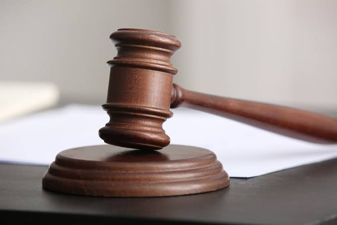Суд отказался перевести главреда Hürriyyət под домашний арест