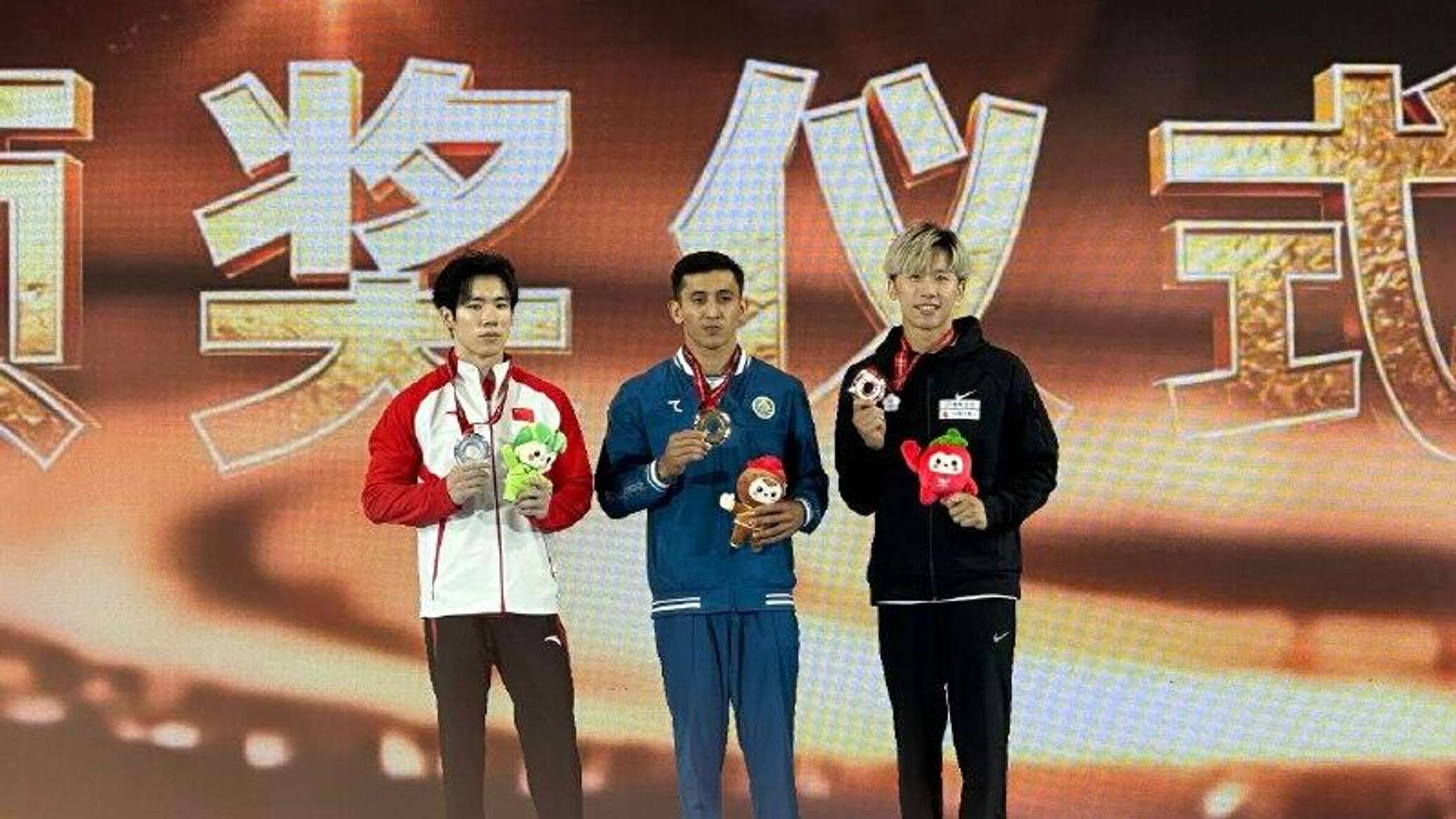 Спортивная гимнастика: узбекистанец Уткирбек Жураев стал чемпионом Азии