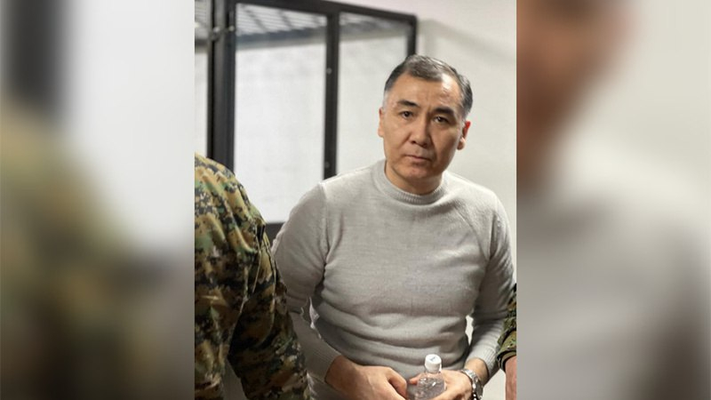 Держат в тюрьме как террориста и экстремиста. Сын Равшана Жээнбекова обратился к президенту, депутатам ЖК и правозащитникам