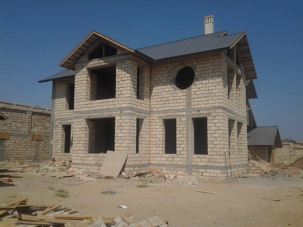 İşlədiyi evdən pul oğurlayan usta