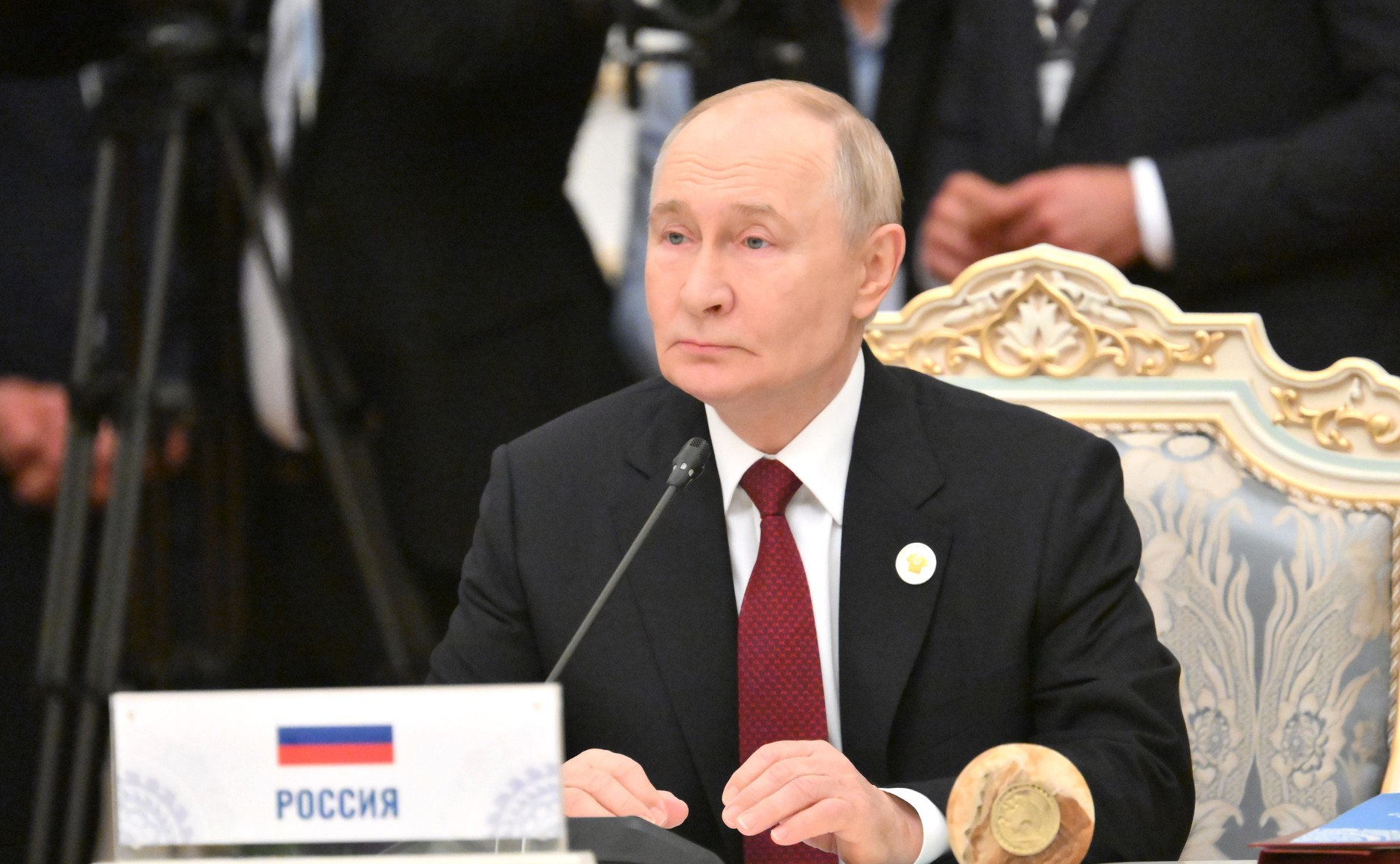 Россия и Азербайджан ведут переговоры по целому ряду конкретных направлений, прежде всего в сфере энергетики - Владимир Путин