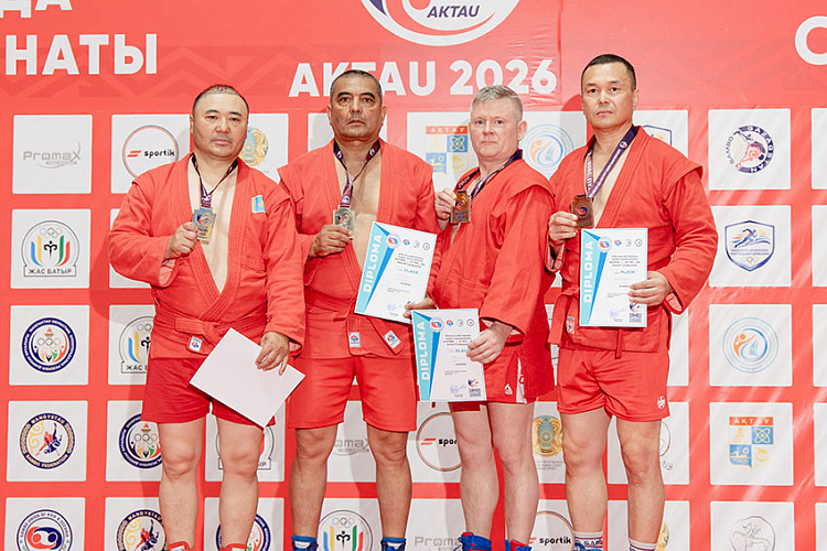 Кыргызстанец стал чемпионом Азии и Океании среди мастеров по самбо