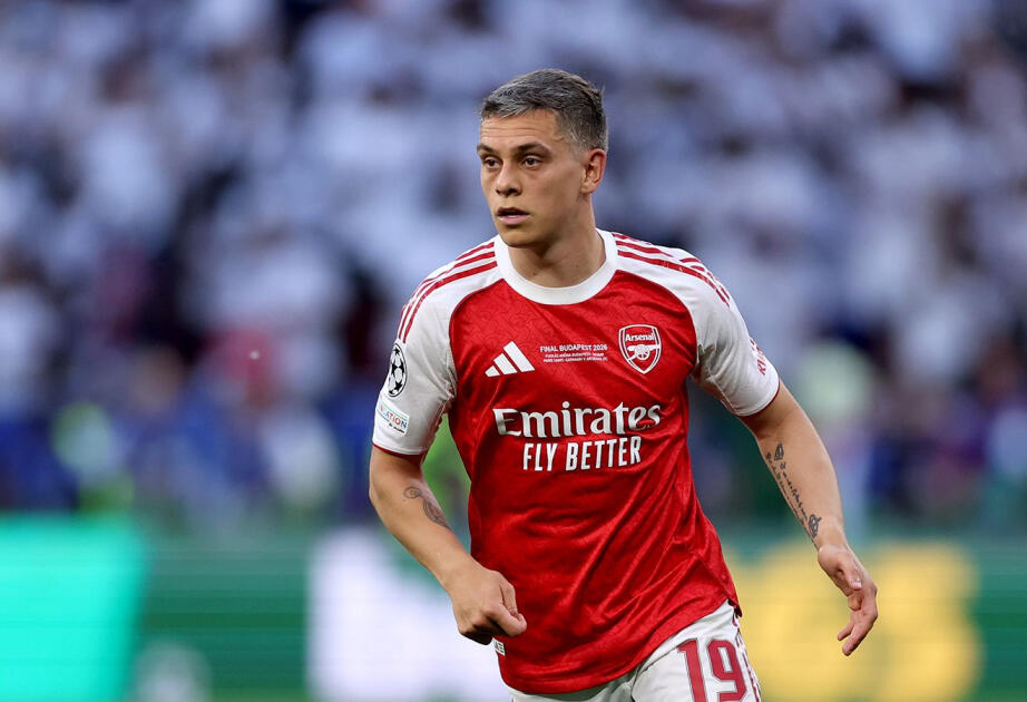 “Beşiktaş”ın “Arsenal”dan transfer etdiyi futbolçu İstanbula gəlib
