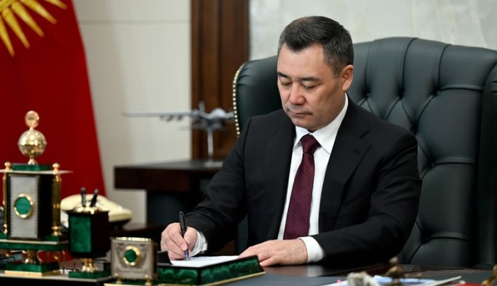 Садыр Жапаров увеличил штатную численность центрального аппарата Управделами президента
