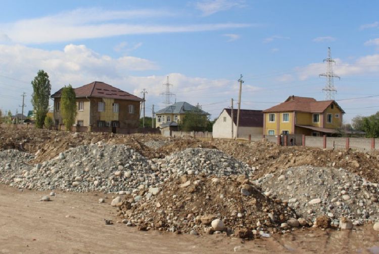 Kyrgyzstanis spend over 19.7 billion soms on private home construction
