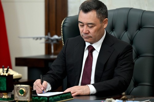 Президент подписал закон об уточнении расходов Дорожного фонда