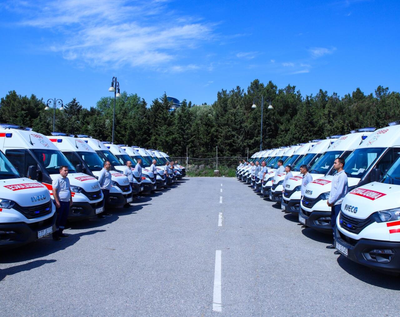 Regionlara 25 yeni ambulans və reanimobil təhvil verilib